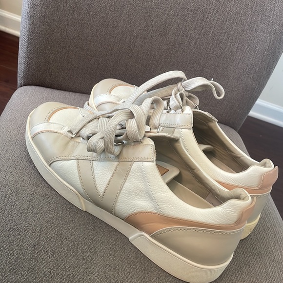 Louis Vuitton Beige X Ivory Rennes Sneaker - Picture 8 of 10